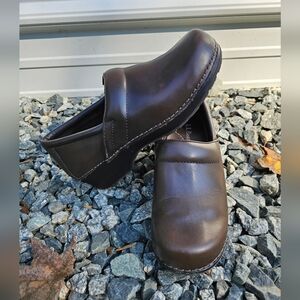 LL Bean Brown Slip-On Leather Casual Shoes Women's Size 6 Comfort Fall